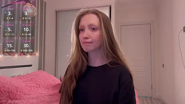 Awwwrora online show from February 25, 3:34 pm