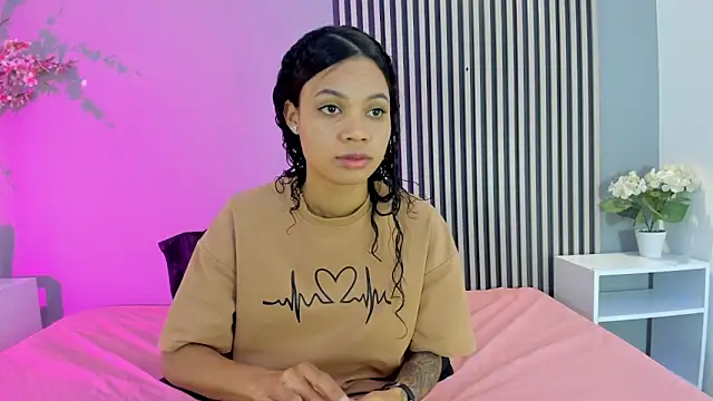 GysellHanson online show from February 25, 11:54 am