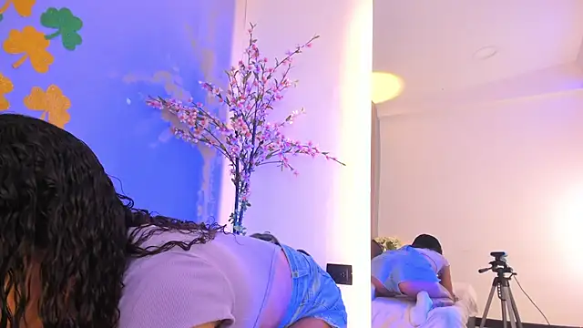 GysellHanson online show from March 15, 11:28 am