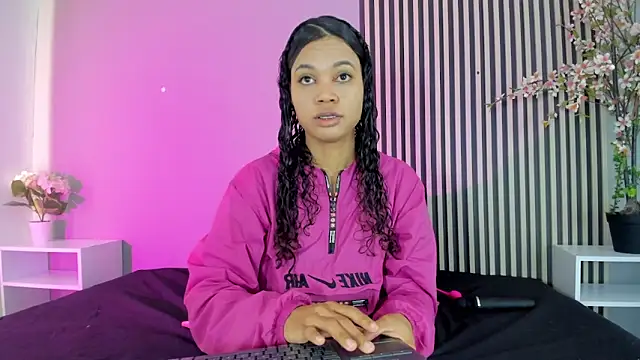 GysellHanson online show from February 21, 11:45 am