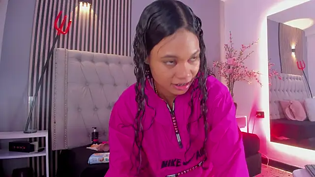 GysellHanson online show from October 18, 11:45 am