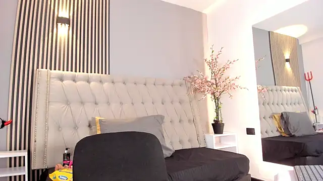 GysellHanson online show from November 12, 11:25 am