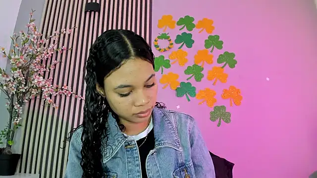 GysellHanson online show from March 21, 11:58 am