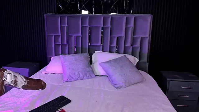 LolaAngellx online show from November 18, 9:01 am