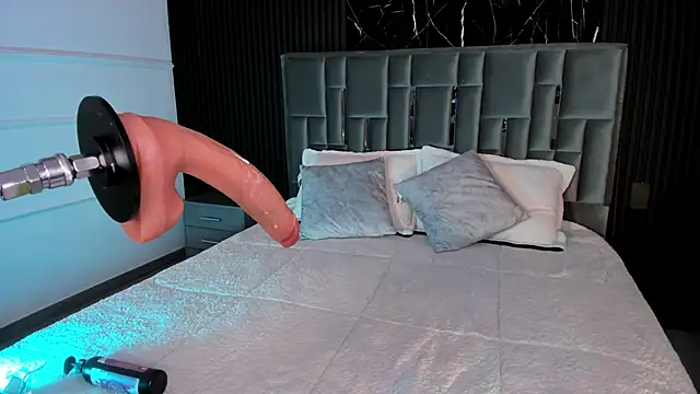 LolaAngellx online show from February 10, 8:52 pm