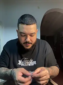 El Titan1998 online show from March 17, 12:02 am