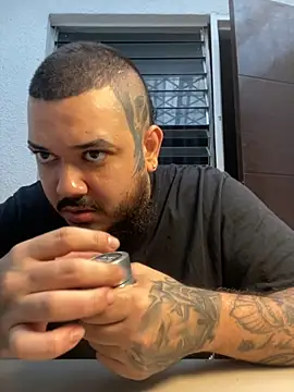 El Titan1998 online show from November 15, 9:41 pm