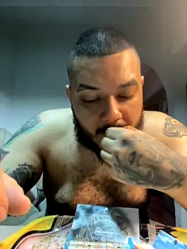 El Titan1998 online show from October 30, 11:52 am