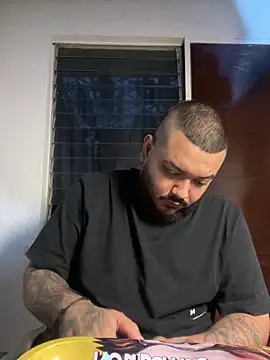 El Titan1998 online show from February 12, 11:26 pm