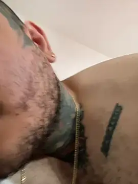 El Titan1998 online show from March 12, 4:02 pm