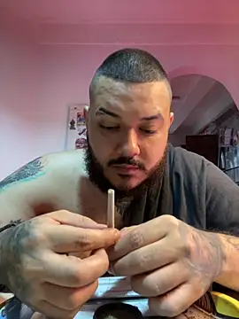 El Titan1998 online show from November 5, 8:45 pm