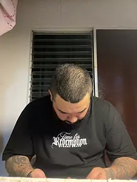 El Titan1998 online show from February 23, 11:49 pm