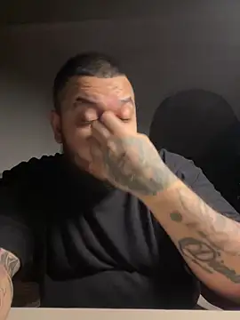 El Titan1998 online show from October 20, 11:49 pm