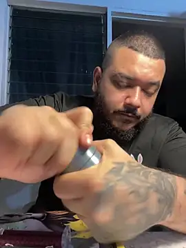 El Titan1998 online show from February 15, 12:22 am