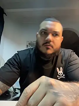 El Titan1998 online show from October 24, 11:37 pm