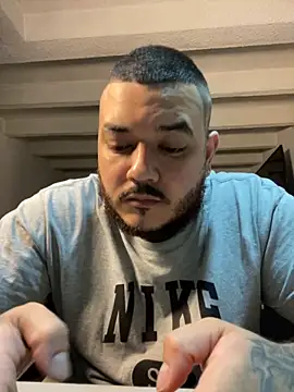 El Titan1998 online show from September 23, 9:33 pm