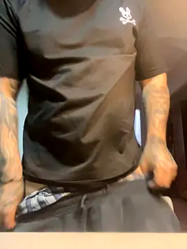 El Titan1998 online show from November 2, 11:26 am