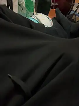 Snapshot of Dvddd chatting on November 6, 12:58 am Dvddd online show from November 6, 12:58 am