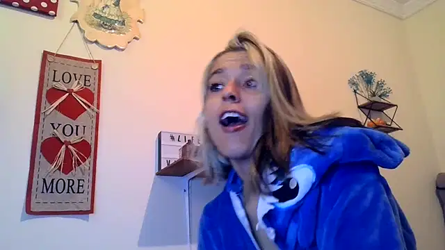 BlueStoneX online show from March 3, 7:15 am