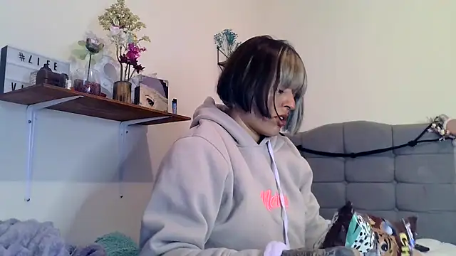 BlueStoneX online show from March 16, 7:45 am