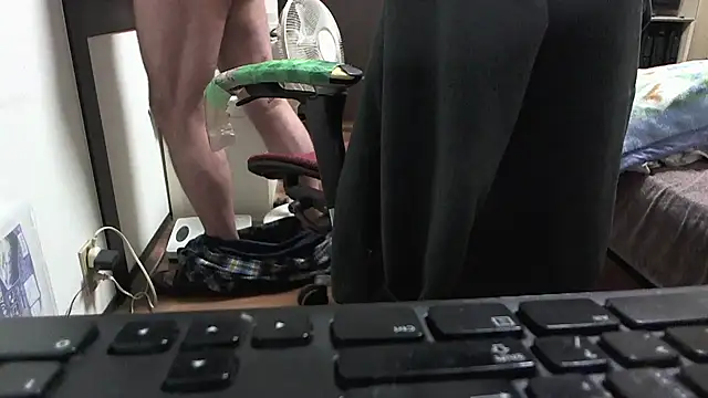 Snapshot of 069kinchan chatting on December 15, 1:28 pm 069kinchan online show from December 15, 1:28 pm