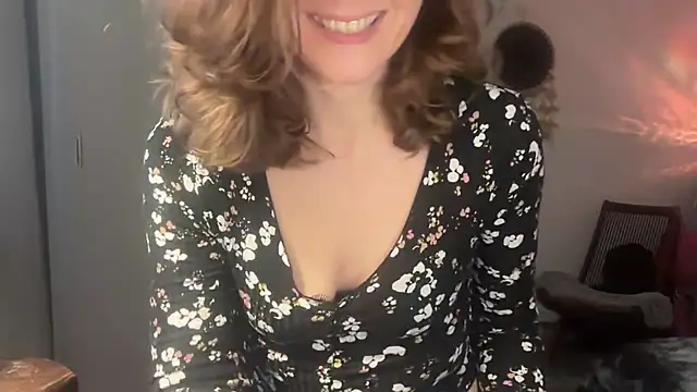 leahsparkles online show from March 16, 3:37 pm