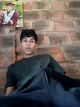 Andres123cv online show from December 4, 3:44 pm