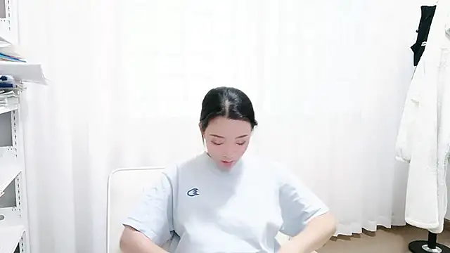 Snapshot of Lucky-kaka999 chatting on December 2, 2:45 am Lucky-kaka999 online show from December 2, 2:45 am