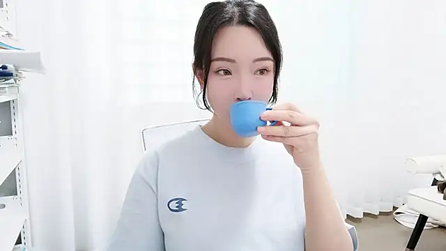 Snapshot of Lucky-kaka999 chatting on October 30, 1:37 am Lucky-kaka999 online show from October 30, 1:37 am