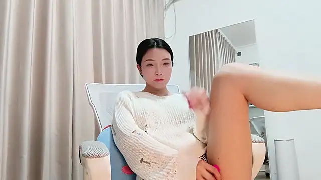 Lucky-kaka999 online show from April 13, 4:05 am