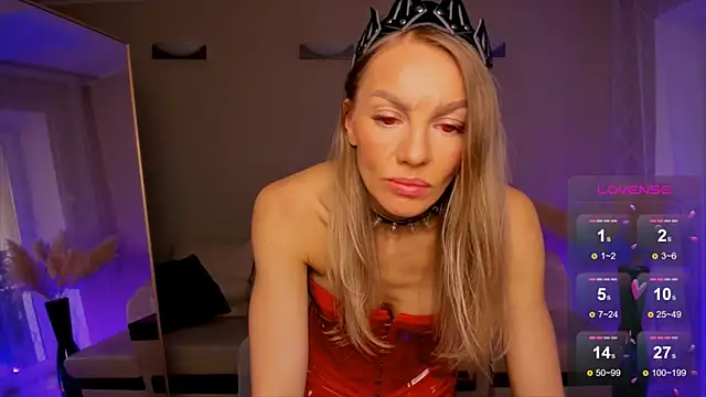 Oliva Candy online show from May 13, 2:46 pm