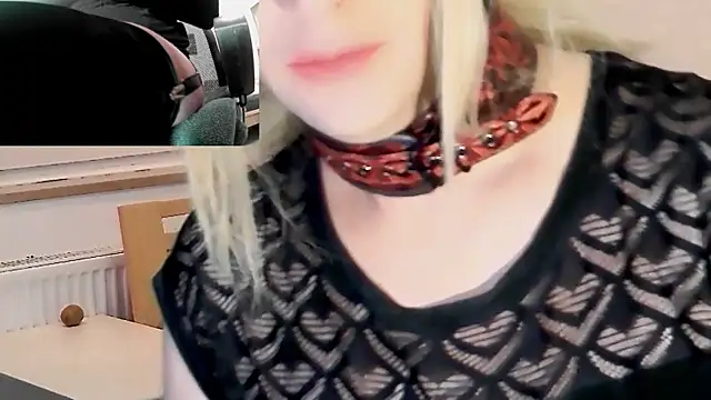 Snapshot of DYasmin69 chatting on March 9, 3:32 am DYasmin69 online show from March 9, 3:32 am