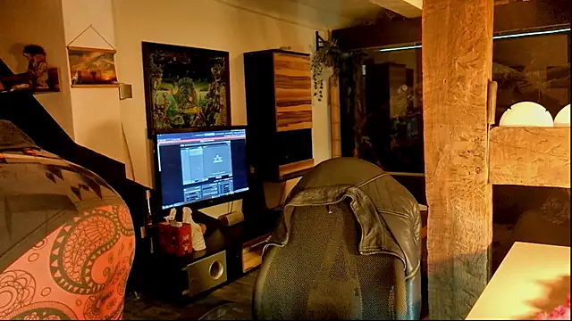 DYasmin69 online show from December 22, 9:26 pm