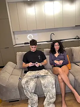 Alexiaa2006 online show from April 11, 7:50 pm