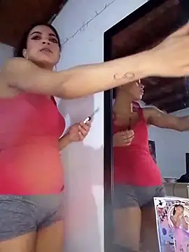 Snapshot of BlakeandRouse chatting on December 21, 8:31 pm BlakeandRouse online show from December 21, 8:31 pm