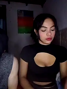 Snapshot of BlakeandRouse chatting on February 25, 10:31 pm BlakeandRouse online show from February 25, 10:31 pm