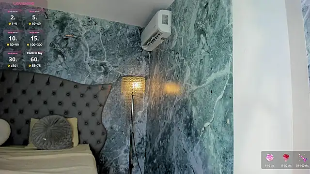 LucyLovelyy online show from February 18, 2:20 am