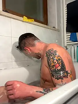 Snapshot of D3V0Z chatting on December 1, 5:25 pm D3V0Z online show from December 1, 5:25 pm