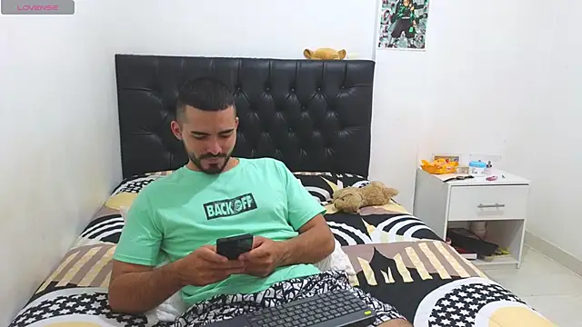 Massimoo 07 online show from April 24, 8:00 pm