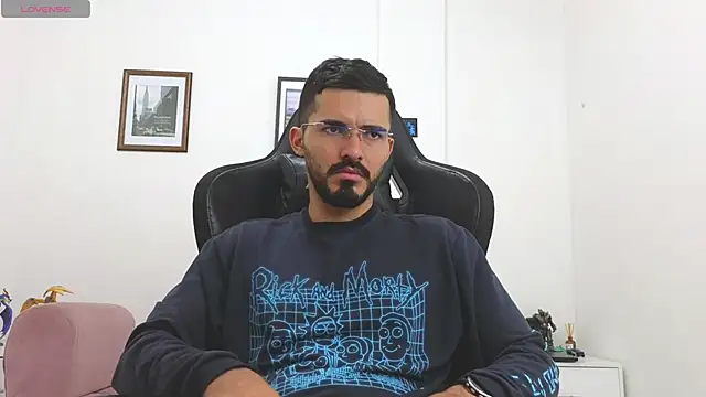 Snapshot of Massimoo_07 chatting on October 24, 4:17 pm Massimoo 07 online show from October 24, 4:17 pm