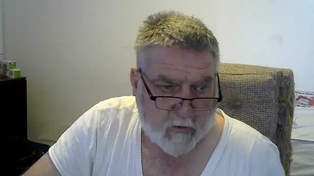 Snapshot of viejo_oso chatting on November 5, 7:06 pm viejo oso online show from November 5, 7:06 pm