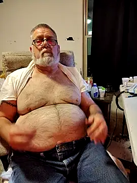 Snapshot of viejo_oso chatting on October 11, 9:43 am viejo oso online show from October 11, 9:43 am