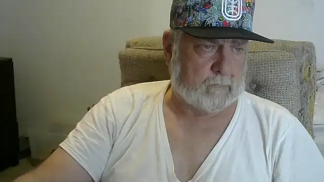 viejo oso online show from January 11, 11:11 pm