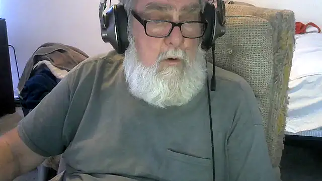 viejo oso online show from May 10, 1:09 am