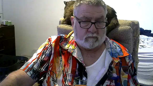 Snapshot of viejo_oso chatting on October 25, 4:40 pm viejo oso online show from October 25, 4:40 pm