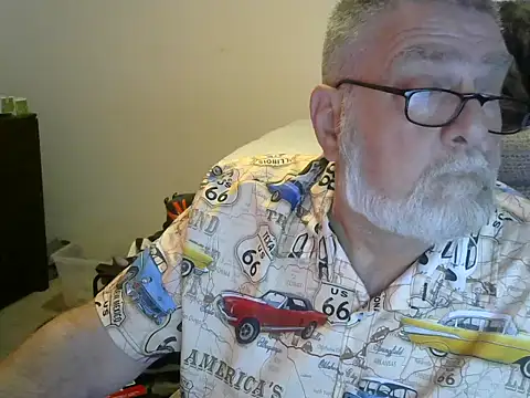 Snapshot of viejo_oso chatting on October 12, 4:52 pm viejo oso online show from October 12, 4:52 pm