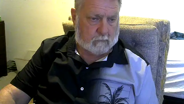 Snapshot of viejo_oso chatting on November 10, 8:36 pm viejo oso online show from November 10, 8:36 pm