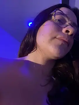 Snapshot of Sophia_cyrus11 chatting on March 7, 12:48 am Sophia cyrus11 online show from March 7, 12:48 am