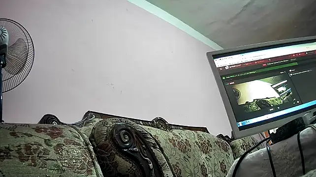 Qaisxone online show from February 15, 2:45 am