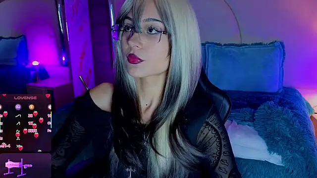 Abbydreams  online show from February 9, 7:45 pm